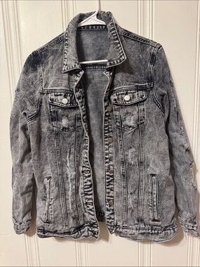 Women’s Washed Black Denim Jacket - Classic Casual Outerwear